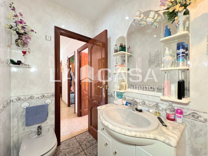 Foto f1f58078-3b42-45b3-ac39-f309fd1088c4. Àtic a Llefià Badalona