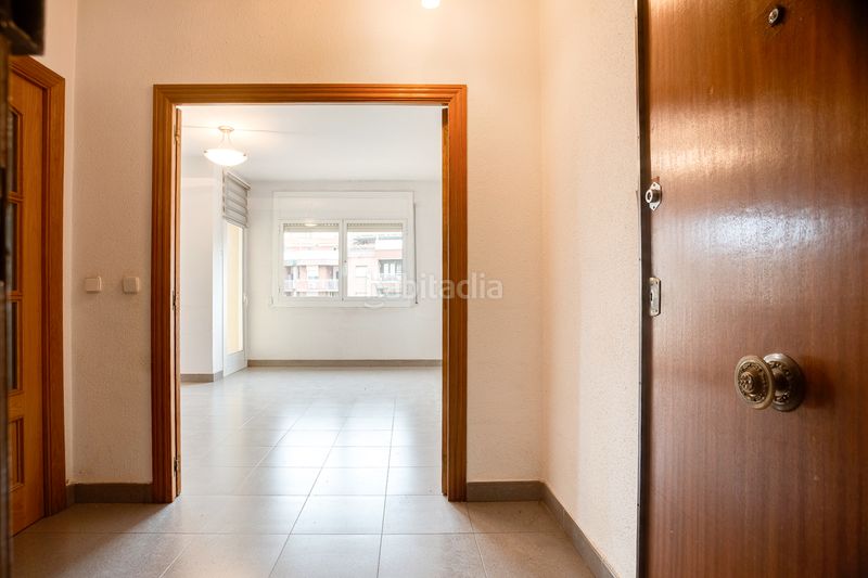 Foto b1c76eeb-a83e-44a2-ae96-3e170eaa7c37. Pis a Llefià Badalona