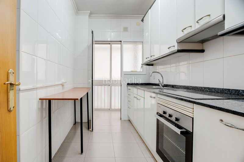 Foto c69b93b1-eee9-42c4-80c5-f1f73e07b669. Pis a Llefià Badalona