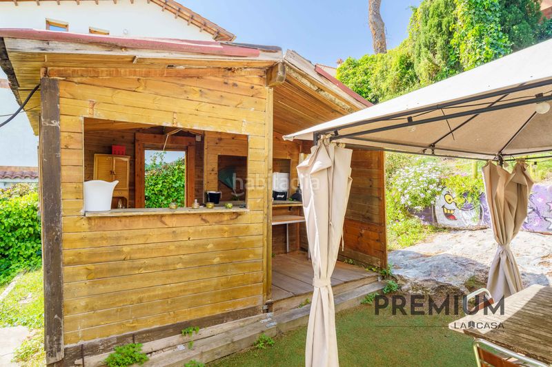 Foto 311e2959-cd19-4e73-9886-bb03f5688eec. Casa amb calefacció aparcament piscina a Montmar Castelldefels