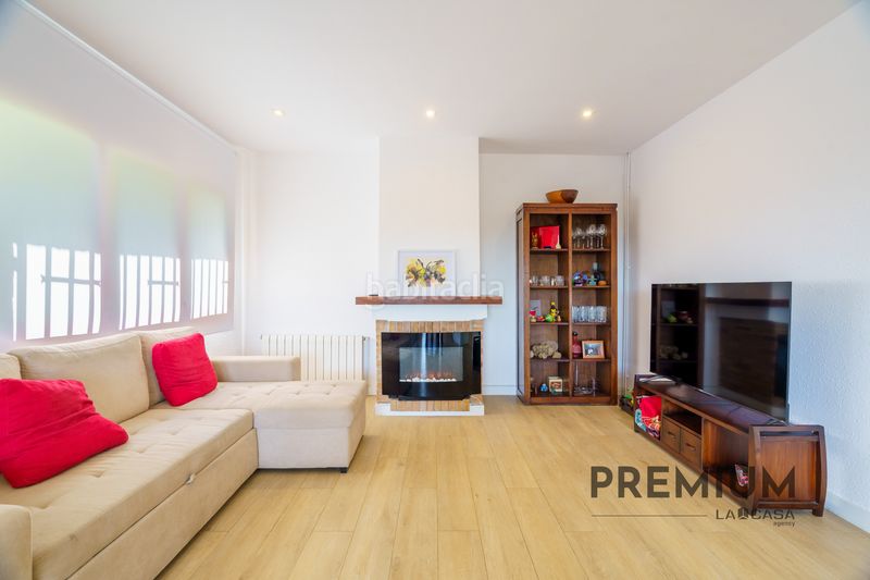 Foto 528e00eb-f978-41b5-85ed-45b7501c2660. Casa amb calefacció aparcament piscina a Montmar Castelldefels