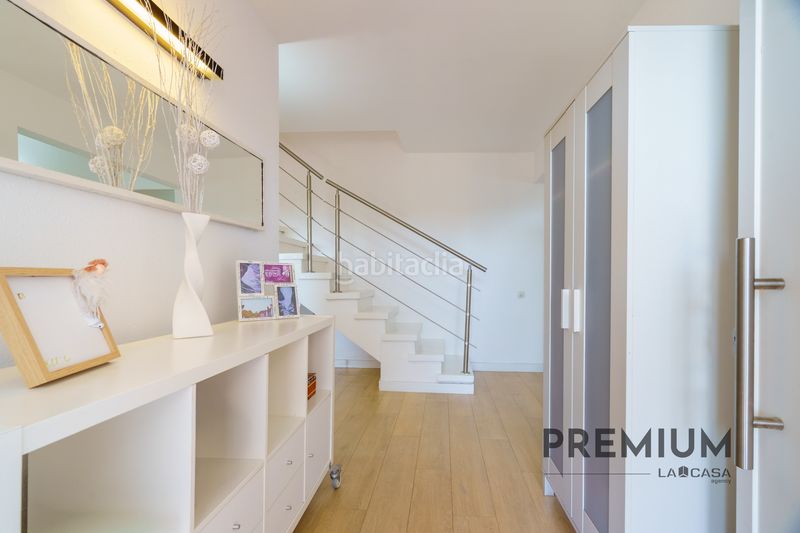 Foto 80f8c8bd-0bde-4b6a-8be1-b4aa1b7ea3ce. Casa amb calefacció aparcament piscina a Montmar Castelldefels