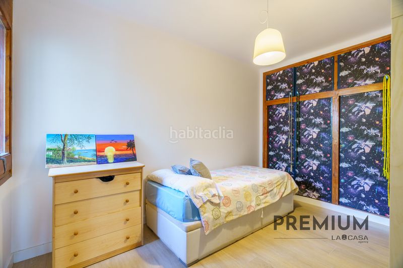 Foto 9d1f258d-79ed-4fa0-ad53-5e77109f951b. Casa amb calefacció aparcament piscina a Montmar Castelldefels