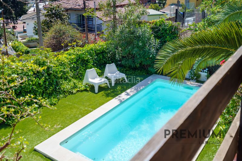 Foto f2221776-c940-4f28-8b60-4c1e844ac9bf. Casa amb calefacció aparcament piscina a Montmar Castelldefels