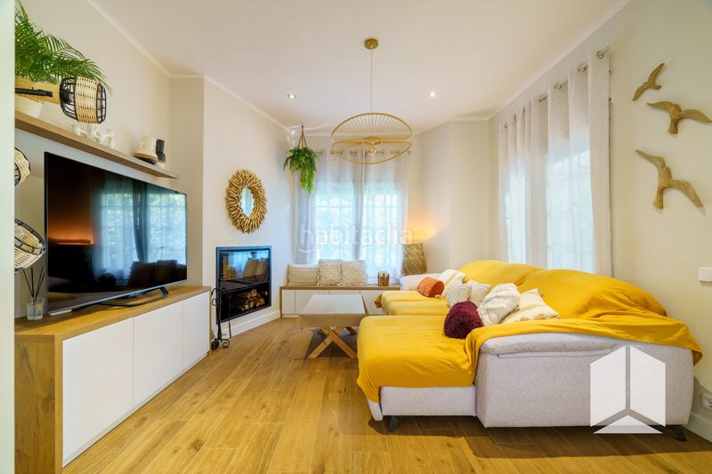 Foto d76f928c-ee62-4948-b6d3-6ed805cc8248. Casa amb aparcament a Bellamar Castelldefels