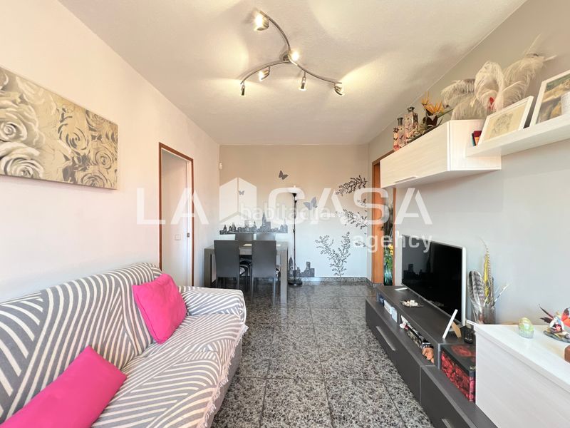 Foto 89754636-82a4-4454-ba91-259374f59318. Pis a Llefià Badalona