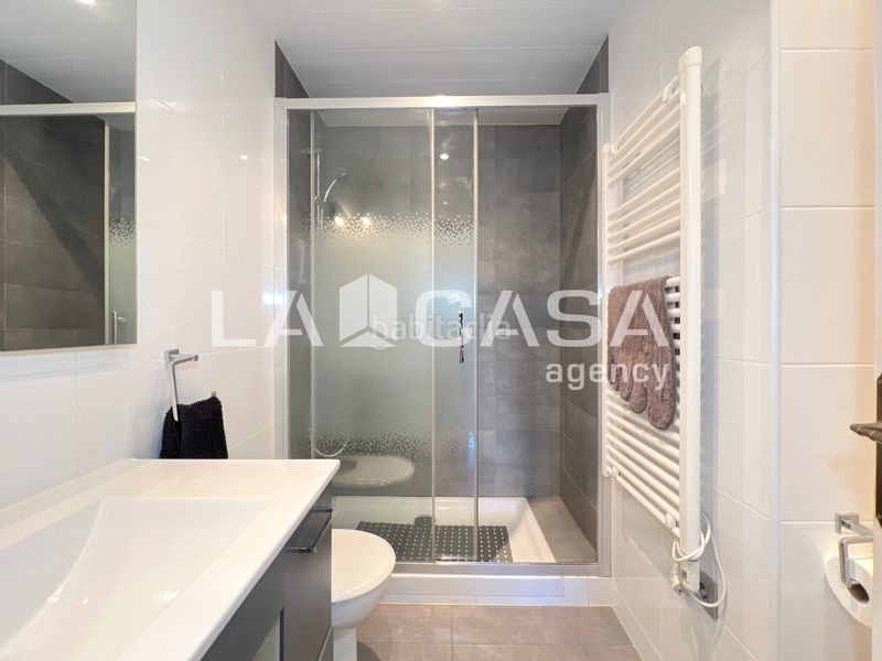 Foto c8404539-efd9-4494-8f70-798ffaf977af. Pis a Llefià Badalona