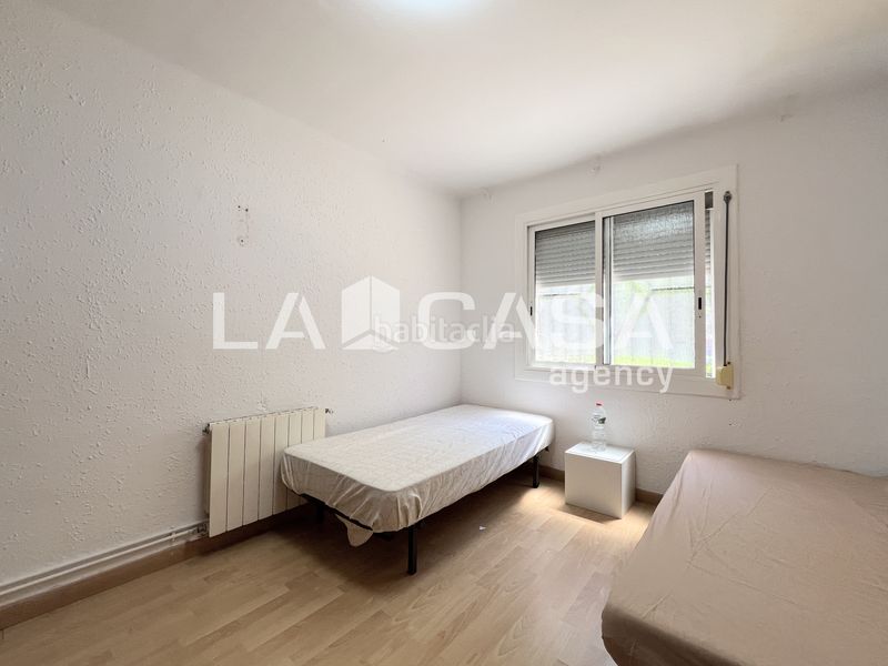 Foto 9f8b363e-cfa2-40f7-9b0b-2254091b598f. Planta baixa amb calefacció a Llefià Badalona