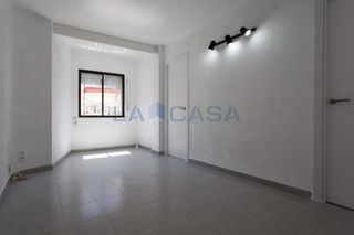 Flat in La Florida. Piso en venta en calle esteve grau