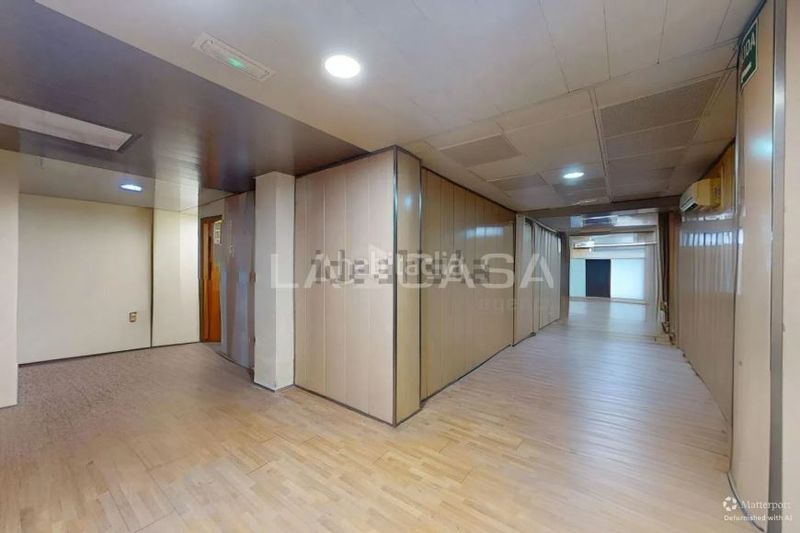 Foto 80101f7a-a95a-43e3-8030-a4742700e78f. Local comercial a Albors Valencia