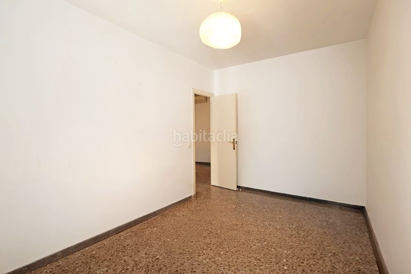 Foto a9dca242-bf3f-42d4-afc1-2d20d4a2f81e. Pis amb aparcament a Sants Barcelona