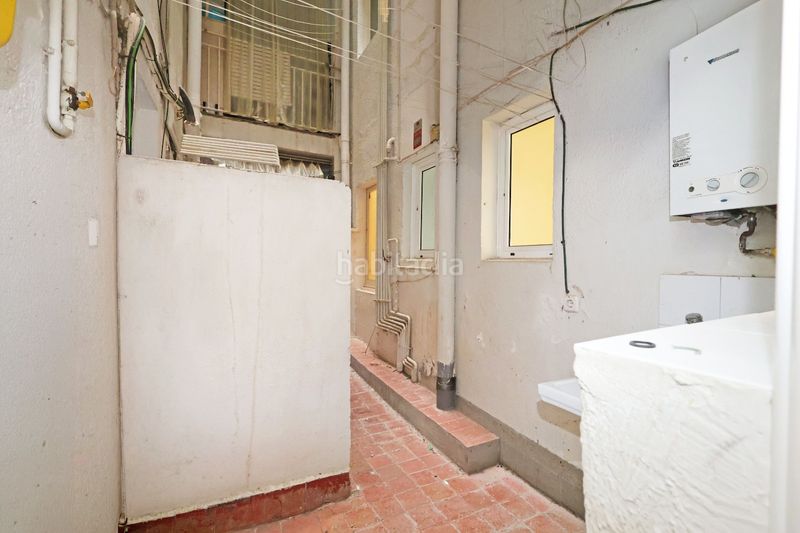 Foto d810c43c-f14c-4167-8162-e666e0596225. Pis amb aparcament a Sants Barcelona