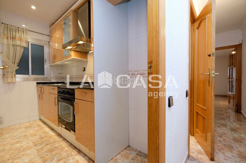 Foto b2cd976e-9d16-4330-8124-409c8f2634d6. Pis a Carmel Barcelona
