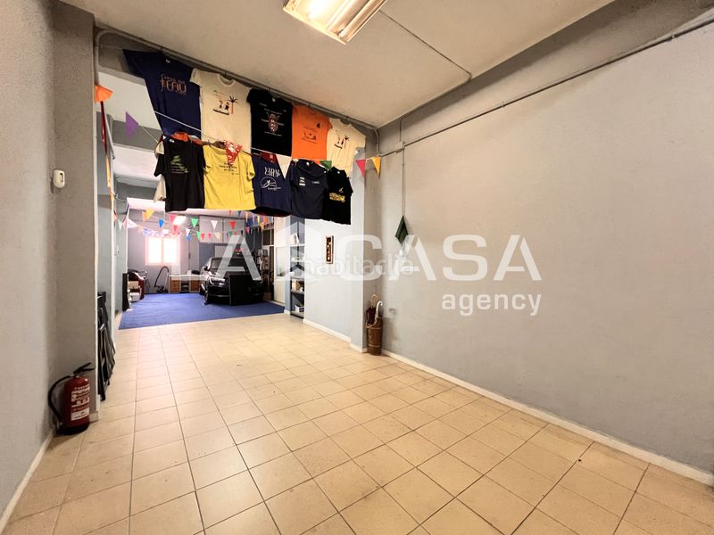 Foto 3715d136-7400-4d66-8e1a-5ff1b33fe547. Local comercial a Centre Badalona