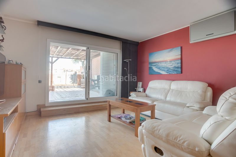 Foto 938b2500-fd30-477d-a5cc-6718dc6eaa59. Dachwohnung in La Florida Hospitalet de Llobregat (L´)