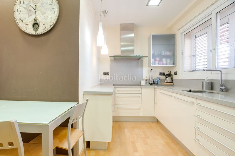 Foto a956c37d-166b-429b-83b4-9203721f817a. Dachwohnung in La Florida Hospitalet de Llobregat (L´)