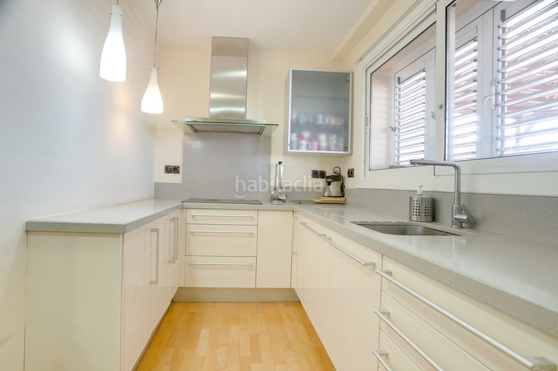 Foto d0e5b35b-b7d7-468f-a3ea-f2b596f7ea46. Dachwohnung in La Florida Hospitalet de Llobregat (L´)
