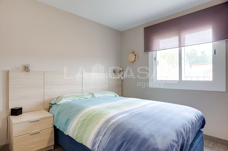 Foto 128b327b-2192-43f0-afa2-d6bd15b1bbc0. Casa amb calefacció a La Font d´en Fargues Barcelona