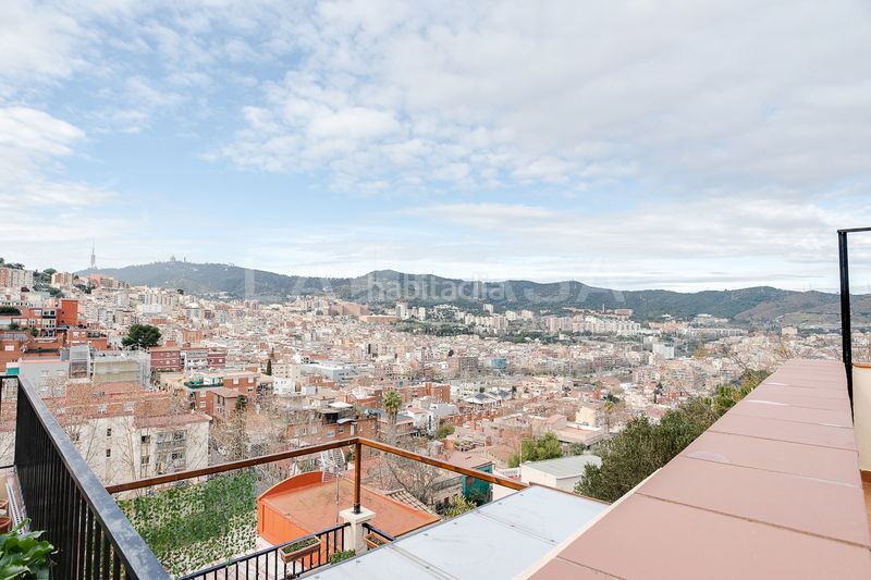 Foto 1b91c76d-6a9e-4f8d-8bd8-fd2c34fee2d7. Casa amb calefacció a La Font d´en Fargues Barcelona