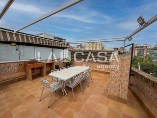 Flat in Llefià. Piso de 65m2, listo para entrar a vivir. ubicado en una excelent