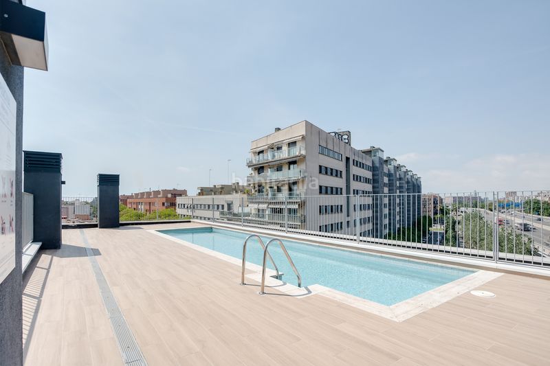 Foto f0ff8b26-fc98-4f08-a546-863994a823f9. Pis amb calefacció aparcament piscina a El Remei Badalona