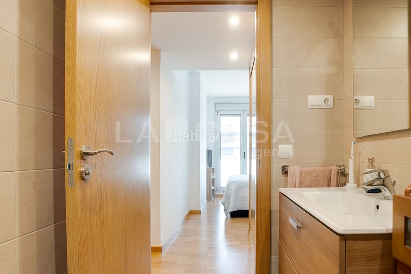 Foto 65a57b39-801c-4331-8b97-5491b2691bcc. Appartamento con riscaldamento parcheggio in La Catalana Sant Adrià de Besòs