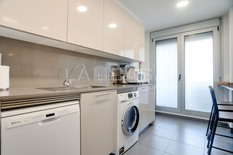 Foto 86ab189c-7c75-47a3-94b2-1f4c1680ef93. Appartamento con riscaldamento parcheggio in La Catalana Sant Adrià de Besòs