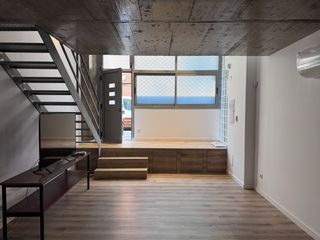 Ground floor in Montesa. Local tipo loft de 115 m2 en esplugues de llobregat