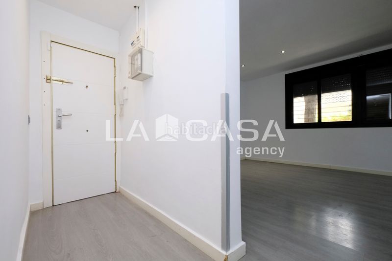 Foto 01f8e611-b2a8-4c11-a66d-4412ea8dadca. Planta baixa a Horta Barcelona