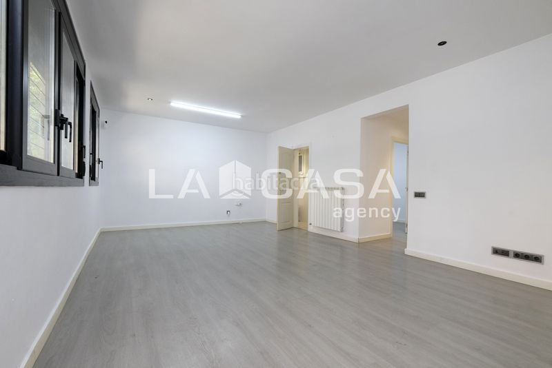 Foto df215f61-4eec-4d5f-a4cd-207358ea916f. Planta baixa a Horta Barcelona