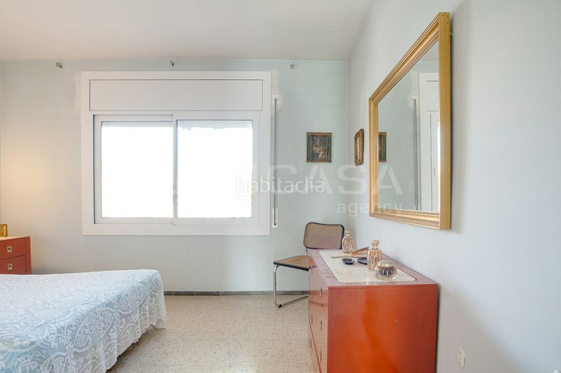 Foto 1f989a85-092c-42ac-8464-1dad336378c6. Etagenwohnung mit parking pool in La Pineda Castelldefels