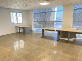 Lloguer Oficina a El Ranero. Oficinas en alquiler en edifico de negocios