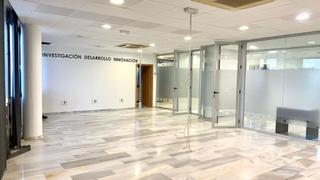 Alquiler Oficina en Santa Maria de Gracia. Amplias oficinas en juan carlos i