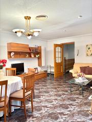 Casa adossada en Alqueras. Dos viviendas en una gran oportunidad en zona tranquila y con en