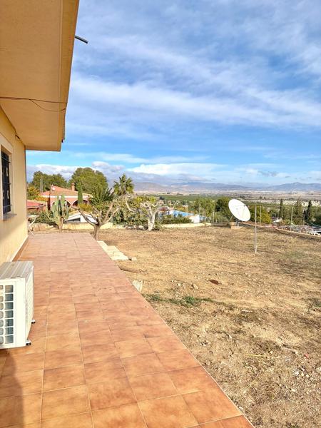 Foto f35a4a85-fbf2-44be-817e-8c08dacbd3f8. Xalet amb aparcament a Fortuna