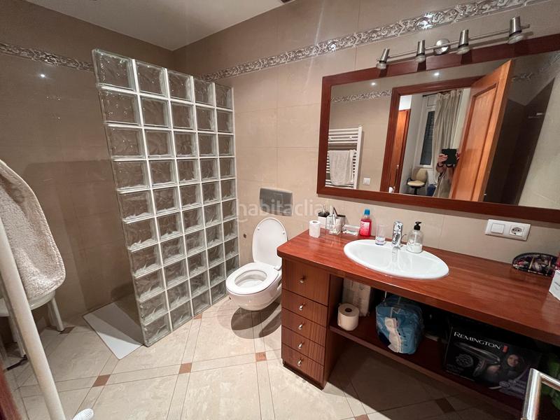 Foto 96ec0639-2e5b-4b0b-8e3c-5fe1cdd77a57. Casa adossada amb xemeneia aparcament a Cassà de la Selva