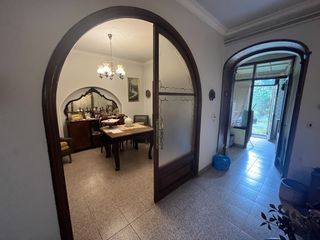 Casa  Carrer ocata. Casa de poble a reformar al casc històric , amb pati, garatge i