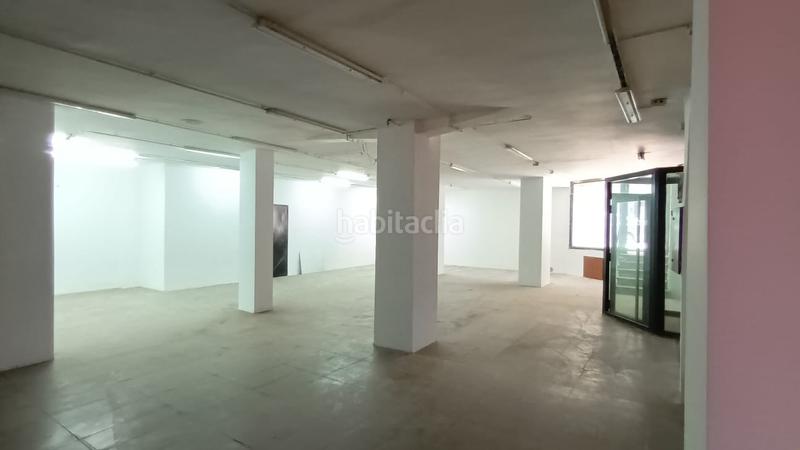 Foto 3feedd42-85d8-4e34-a951-ced6af956a40. Alquiler local comercial local con escaparate y acceso a pie de calle en Getafe