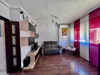 Casa adossada  Calle del real. Tu refugio perfecto en carabaa: chalet amplio con jardn y barb