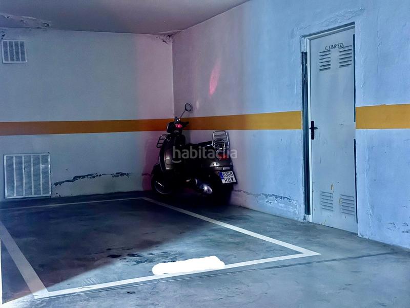 Foto a2d215c0-6795-4a1a-ba7d-cb17004fd3af. Alquiler parking coche plaza de garaje en alquiler en urbanización privada en Getafe