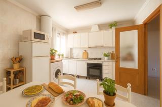 Pis  Calle reina sofa. Encantadora vivienda ubicado en el corazn de los alczares