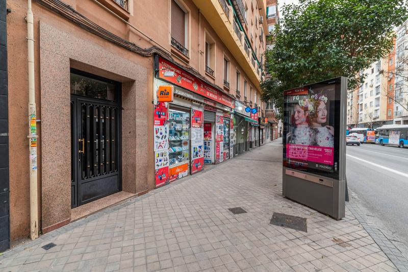 Foto 4d4f5ced-4152-44ff-a2ad-037d889165ba. Piso  en venta en plena av. ciudad de barcelona, en Madrid
