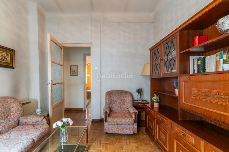Foto a6de154e-8dd3-4a61-b850-90ff676837ed. Piso  en venta en plena av. ciudad de barcelona, en Madrid