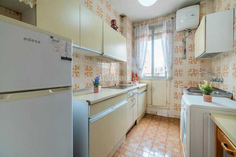 Foto b03d3255-a88c-481f-9601-4baa9c807d3b. Piso  en venta en plena av. ciudad de barcelona, en Madrid