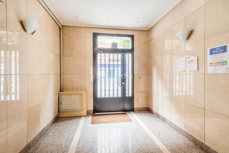 Foto b08234c9-34aa-4be1-ac87-a6bb4d7f083c. Piso  en venta en plena av. ciudad de barcelona, en Madrid