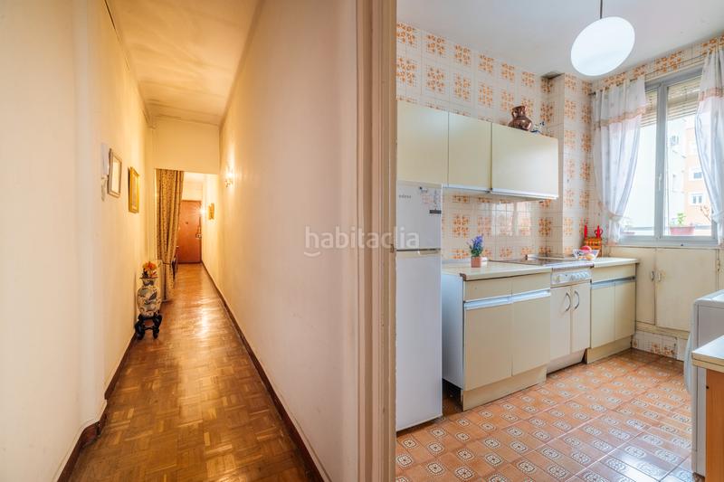 Foto b3607de9-2837-4bea-88f1-94cb1c9b75af. Piso  en venta en plena av. ciudad de barcelona, en Madrid