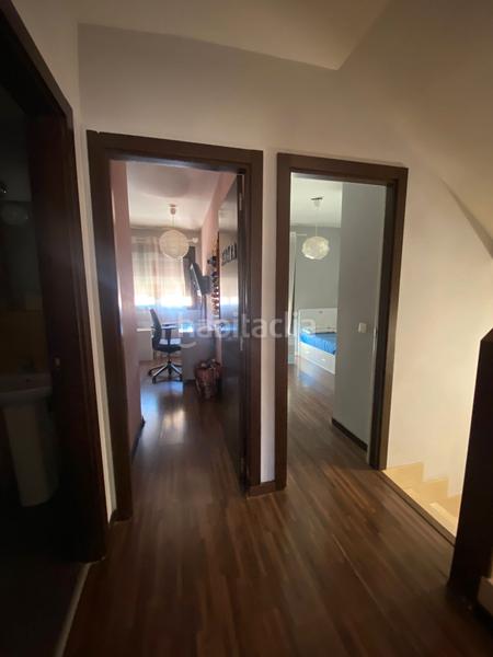 Foto 0b363e41-cfb0-455f-85b2-41a1e63554d6. Reihenhaus mit heizung parking in Carabaña