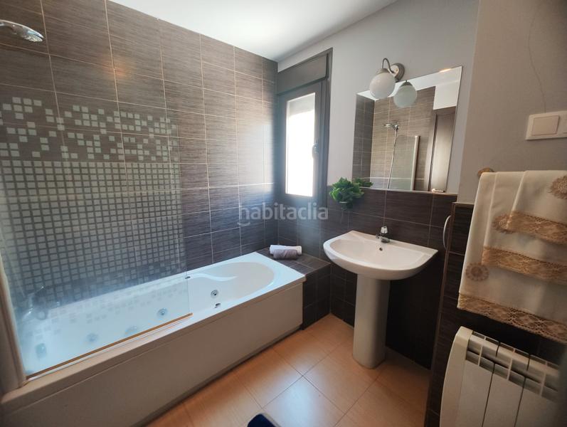 Foto 4b37ea79-09bd-45f0-9764-695d3c92e022. Reihenhaus mit heizung parking in Carabaña