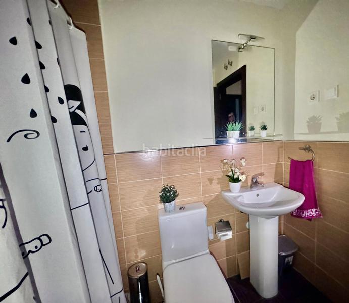 Foto 6c8ea57a-b768-4ee8-9a83-2fc61693eb7d. Reihenhaus mit heizung parking in Carabaña