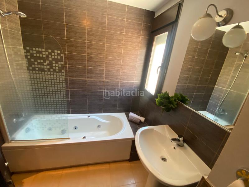 Foto a3c9b672-4d4c-4e75-b7d3-8627764d361b. Reihenhaus mit heizung parking in Carabaña